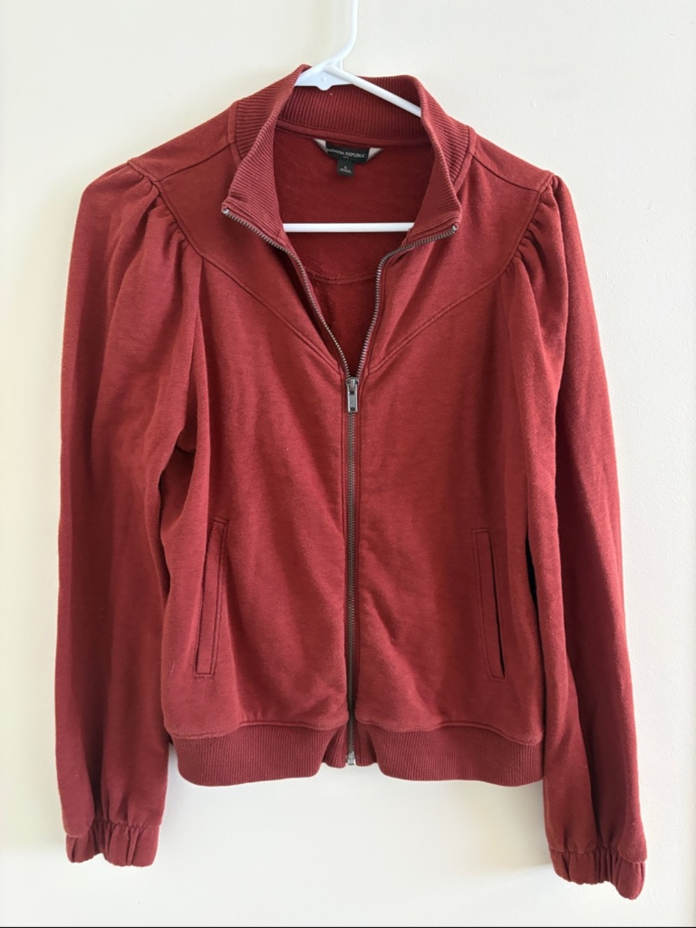 Women’s Zip Front Jacket in Brick Red